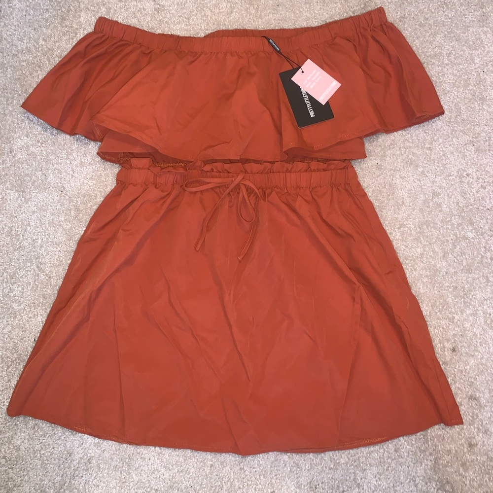 NWT Terracotta Woven Frill Detail Cut Out Shift Dress - PrettyLittleThing size 8